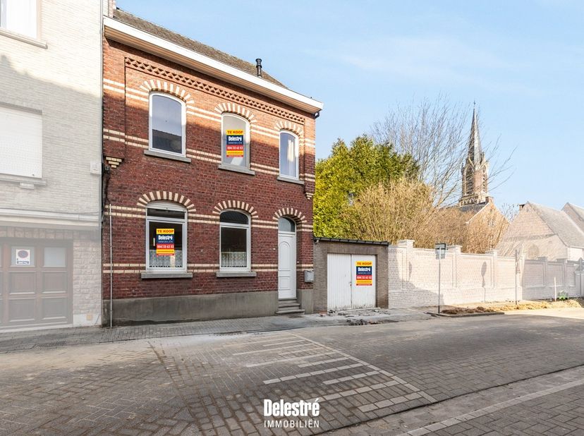 RENOVATIEPAREL MET TOEKOMST! &lt;br /&gt;
Droom je van een woning die je volledig naar jouw smaak kunt transformeren? Dan is dit jouw kans! Deze te renovere