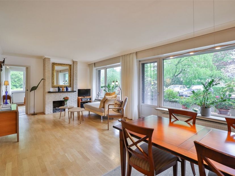 IN OPTIE&lt;br /&gt;
Op een centrale locatie in de Fruithoflaan, vinden we dit zeer nette appartement met 3 slaapkamers. Het appartement is gelegen op de ge