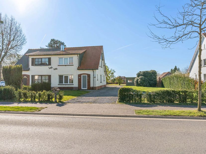 De woning is gelegen in de groene, kindvriendelijke wijk: Boxbergheide. Alle voorzieningen zijn aanwezig in deze wijk; scholen, winkels, ontspanning,.