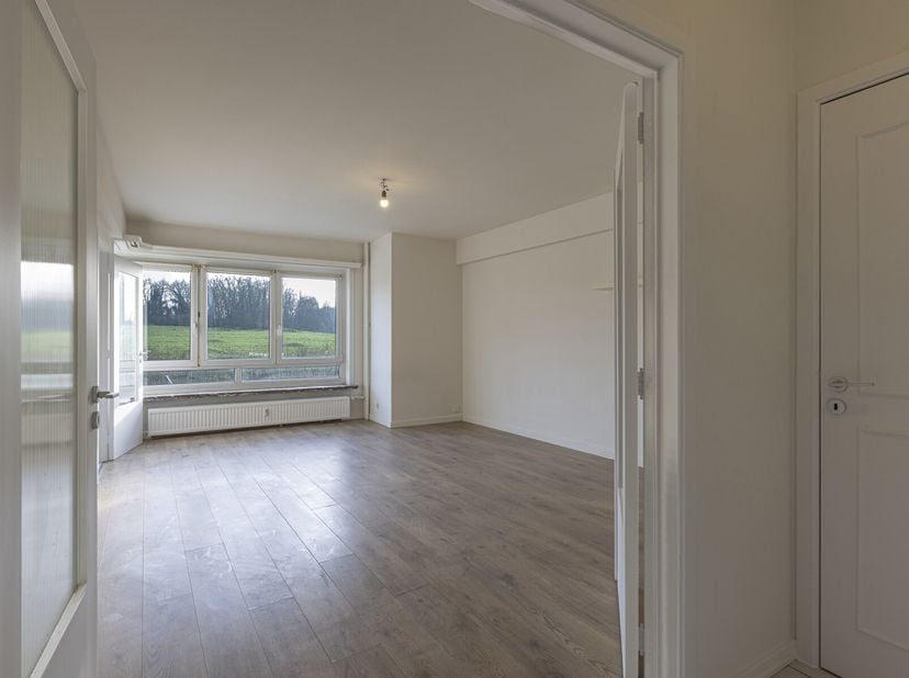 Aangenaam appartement met 1 slaapkamer en 2 balkons te Ganshoren&lt;br /&gt;
Gelegen op de 1ste verdieping van een welonderhouden residentie - met lift.&lt;br