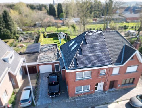                                         Maison à vendre à Erembodegem, € 389.000
