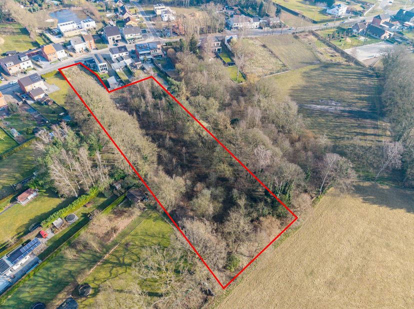 Unieke Kans: Bouwgrond en Weide van 68 are nabij het Centrum van Zonhoven&lt;br /&gt;
Droom je van een ruim perceel op een toplocatie? Deze uitzonderlijke b