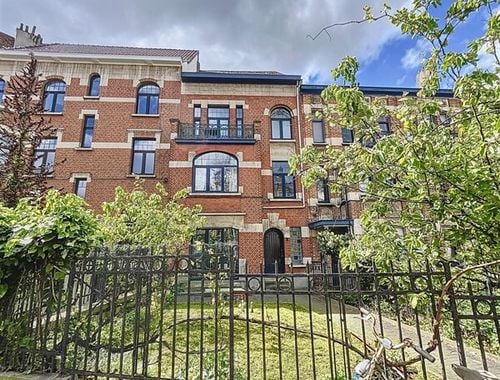                                         Maison à vendre à Etterbeek, € 709.000
