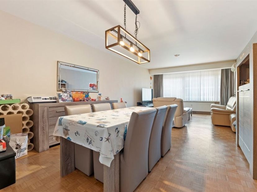 GEZELLIG 2-SLK APPARTEMENT IN HET CENTRUM VAN TONGEREN&lt;br /&gt;
In Tongeren vinden we langs de Achttiende Oogstwal ter hoogte van nummer 5 dit gezellig a