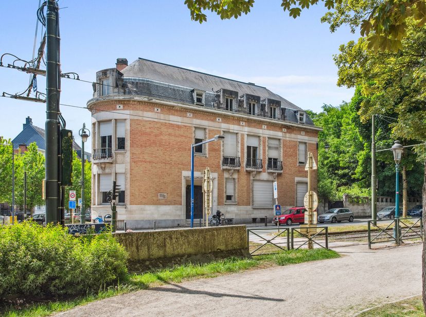 Prestigieus geklasseerd gebouw te huur  Panteonlaan 1, 1081 Koekelberg&lt;br /&gt;
Unieke kans om uw activiteiten te vestigen in een geklasseerd en karakter