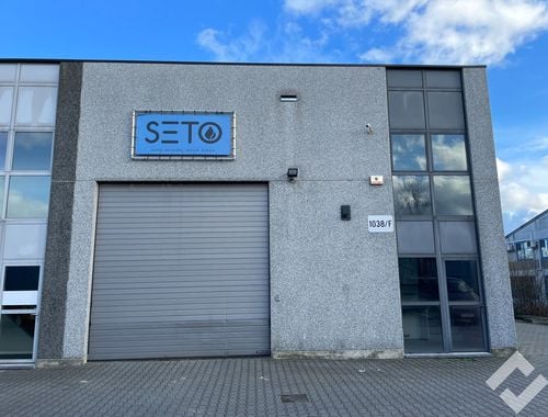                                        Bâtiment d’entreprise à louer à Dessel, € 1.500
