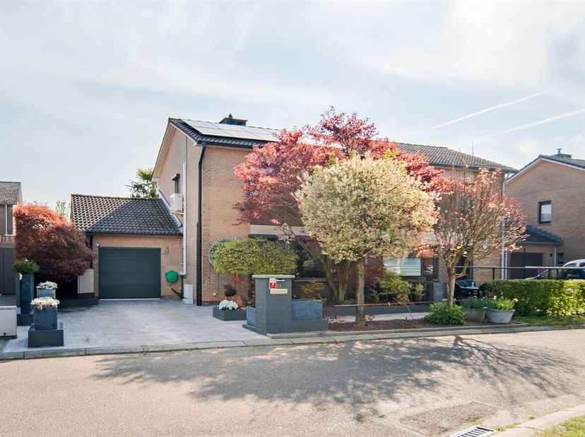 Maison à vendre
                    à 3945 Oostham