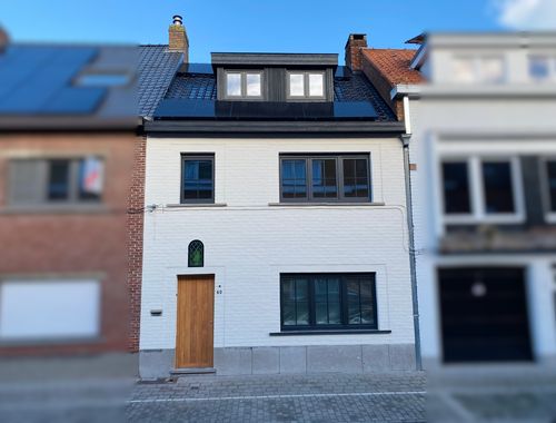                                         Huis te koop in Sint-Pieters, € 495.000
