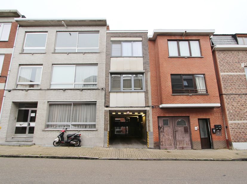 Garage à vendre
                    à 3800 Sint-Truiden