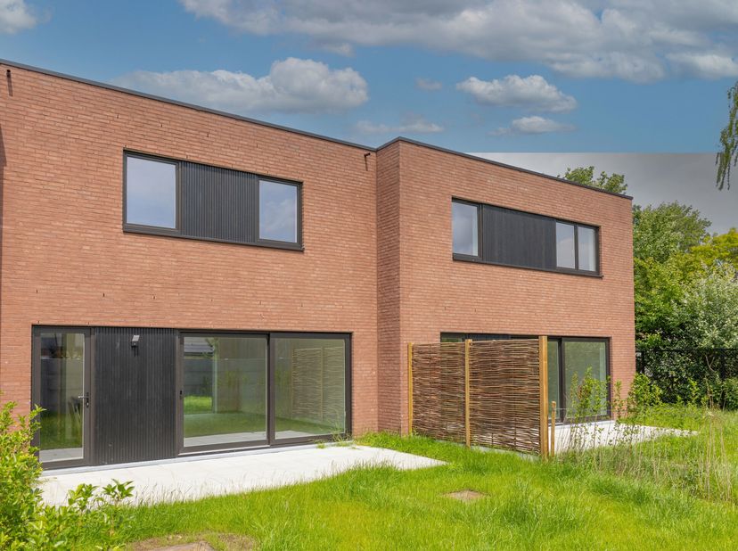 KIJKDAG OP ZATERDAG 05/07 VAN 13H00 - 16H00 (ENKEL OP AFSPRAAK!)&lt;br /&gt;
LIGGING&lt;br /&gt;
Dit nieuwbouwproject langs de Cooppallaan, vlakbij het centrum va