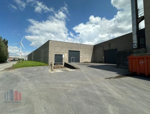                                         Bedrijfsgebouw te huur in Waregem, € 5.417
