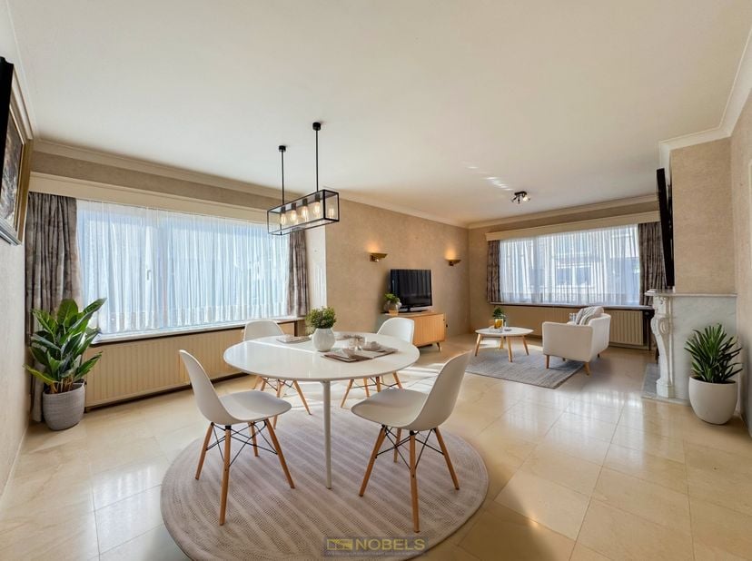 Ce BIEN POLYVALENT avec DEUX UNITÉS D&#039;HABITATION est situé dans un ENDROIT DE PREMIER CHOIX, en PLEIN CŒUR D&#039;OUDENAARDE, à DISTANCE DE MARCHE de diver