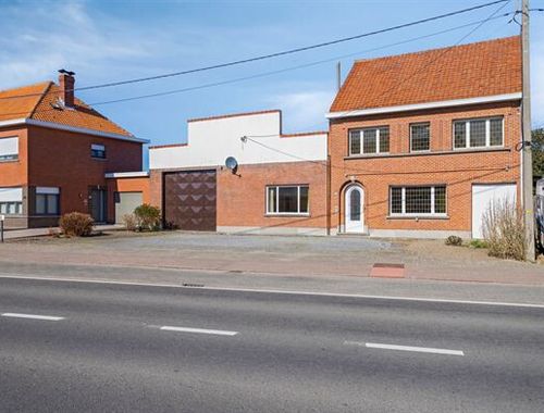                                         Maison à vendre à Lippelo, € 379.000
