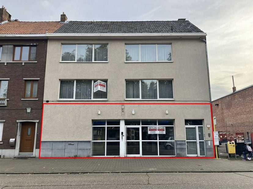 Bien professionnel à louer
                    à 3500 Hasselt