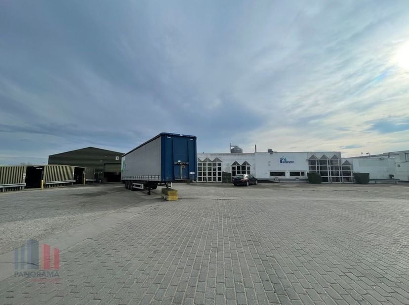 Bien professionnel à vendre
                    à 8630 Veurne