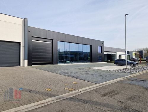                                         Bâtiment d’entreprise à louer à Duffel, € 16.393
