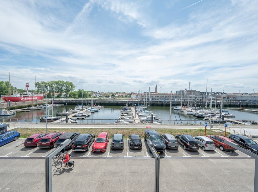 Rés. Le Dauphin.&lt;br /&gt;
Appartement convivial situé sur le Rederskaai à Zeebrugge, avec une vue magnifique sur le port de plaisance et à l’arrière sur