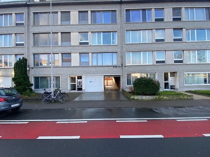 Garage à vendre
                    à 2100 Deurne