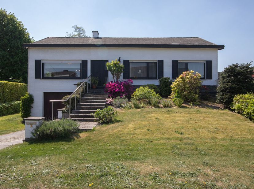 TE RENOVEREN WONING &lt;br /&gt;
 &lt;br /&gt;
Gekadastreerd volgens recent uittreksel uit de kadastrale legger onder sectie A, nummer 0473L P0000.  &lt;br /&gt;
Met ee