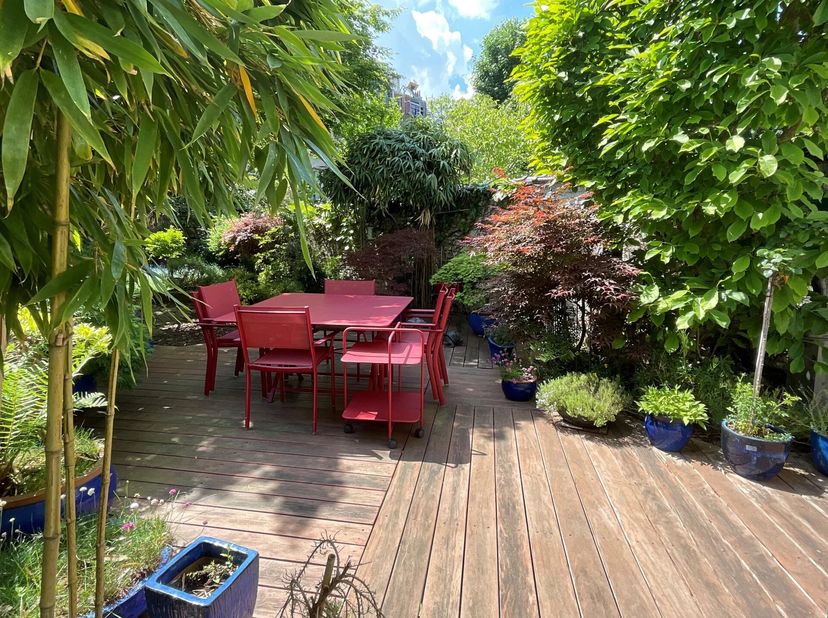 Maison de caractère avec jardin orienté sud-ouest&lt;br /&gt;
Située dans lun des quartiers les plus recherchés dIxelles, cette maison de caractère datant d