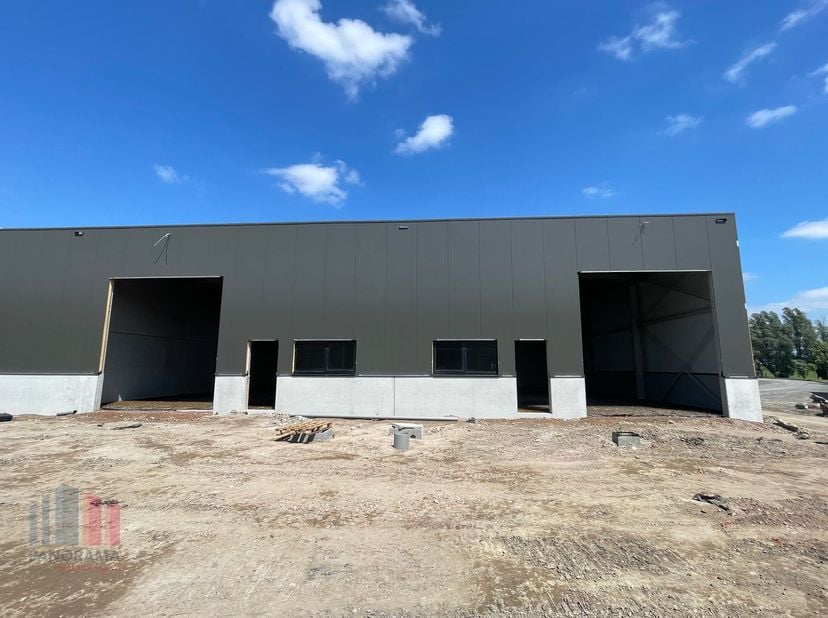 Deze nieuwe KMO-unit van +/- 161 m² maakt deel uit van het nieuwbouw state-of-the-art bedrijvenpark &#039;&#039;MG PARK ARSELA&#039;&#039; bestaande uit 12 KMO-units. &lt;br