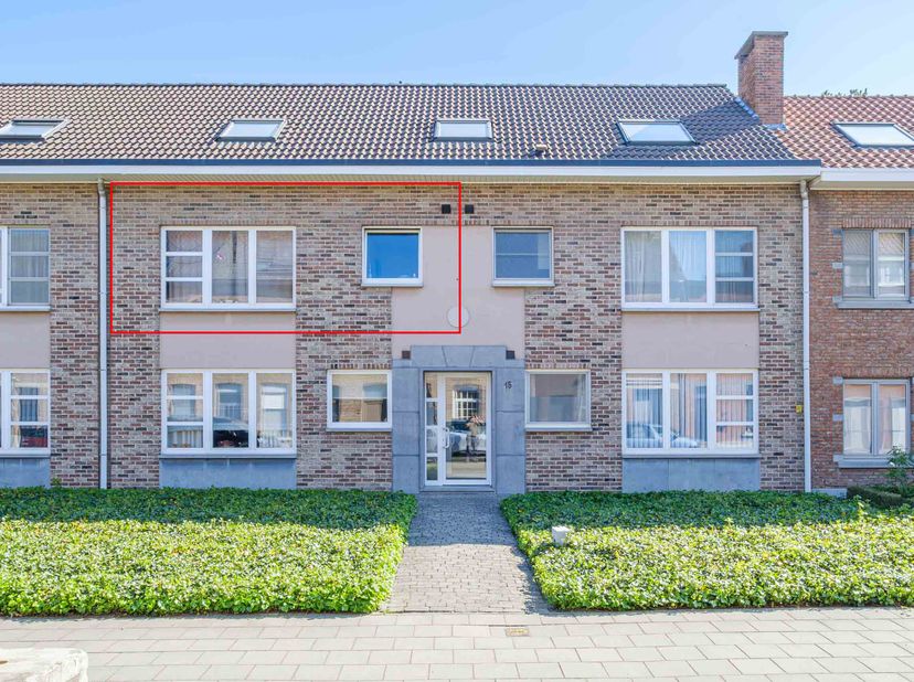 2-SLAAPKAMER APPARTEMENT &lt;br /&gt;
 &lt;br /&gt;
Gelegen op de 1e verdieping van een kleinschalige blok vlakbij het centrum van Lier, in de nabijheid van winke