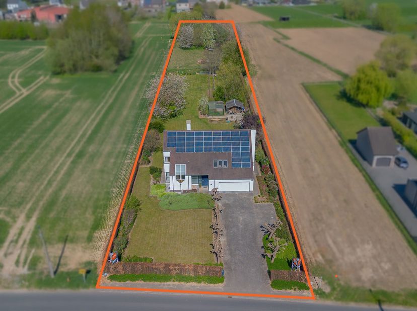 EERSTE BEZOEKDAG ZATERDAG 26/04 VAN 10U TOT 12U (enkel op afspraak!)&lt;br /&gt;
KERKSKEN - Gelegen te Kersken, een deelgemeente van Haaltert, kan u deze ri