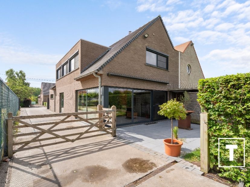 Maison à vendre
                    à 9860 Moortsele