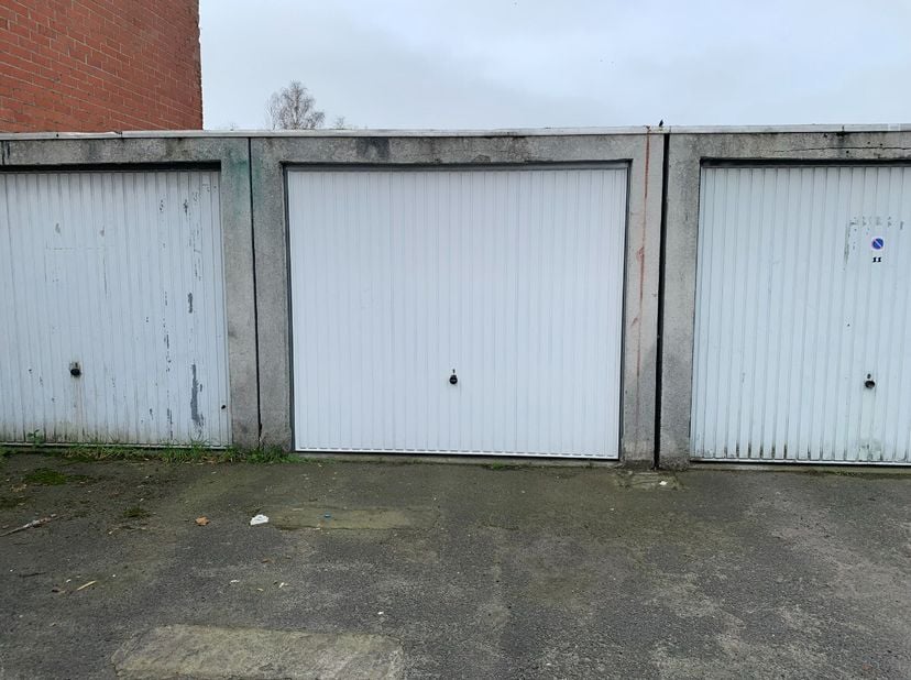 Garage à vendre
                    à 8800 Roeselare