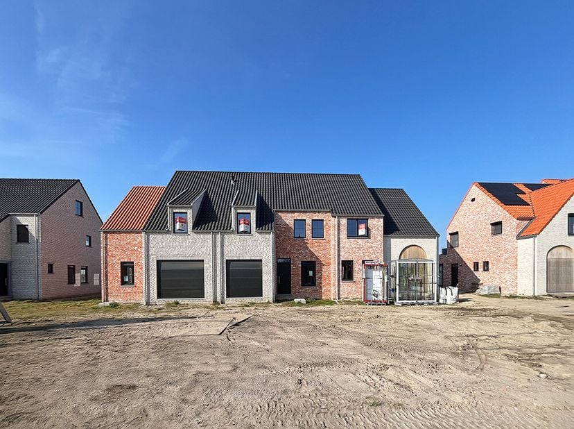 Halfopen bebouwing - Pastorijwoning met 4 slaapkamers - Energiezuinige technieken - Grote tuin met landelijk zicht - Wonen in een groene omgeving - Op