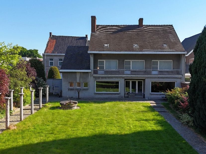 [[ CE BIEN PARTICIPE À LA JOURNÉE MAISONS OUVERTES ERA LE 14/6 DE 13:00 À 14:00 ]]&lt;br /&gt;
Ce bien participe à la Journée Maisons Ouvertes ERA. Visitabl