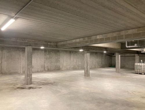                                         Garage en sous-sol à vendre à Strombeek-Bever, € 27.000
