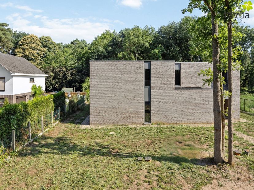 LOT 1  Jouw woning, jouw stijl&lt;br /&gt;
Droom je van een woning waarin je jouw persoonlijke smaak volledig kan laten spreken? Dan is deze woning op een p