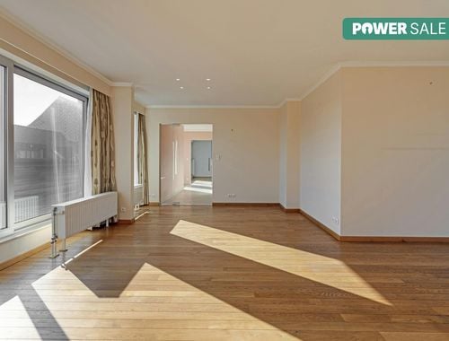                                         Appartement te koop in Roeselare, € 450.000
