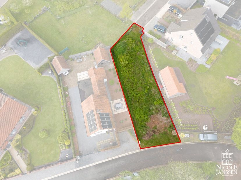 Terrain à vendre
                    à 3680 Neeroeteren