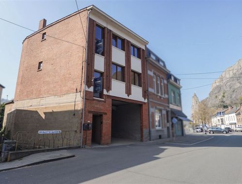                                         Appartementsgebouw te koop in Dinant, € 260.000
