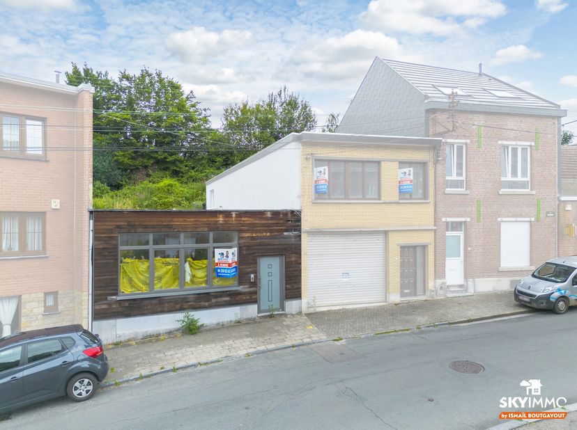 L&#039;agence SKYIMMO vous propose ce magnifique immeuble de rapport situé à LIEGE contenant 2 APPARTEMENTS.&lt;br /&gt;
Celui-ci est composée comme suit :&lt;br /&gt;