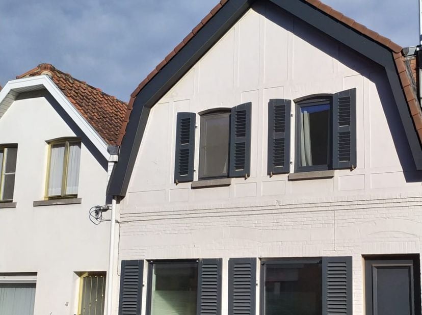 Deze gezellige rijwoning met tuintje bevindt zich in centrum Maldegem met  winkels en scholen op wandelafstand en dichtbij invalswegen. &lt;br /&gt;
&lt;br /&gt;