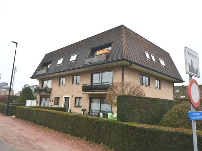 Degelijke residentie met 6 appartementen - individueel te koop.&lt;br /&gt;
&lt;br /&gt;
Elk appartement wordt verkocht inclusief garagebox (+ parkeerplaats ervoo