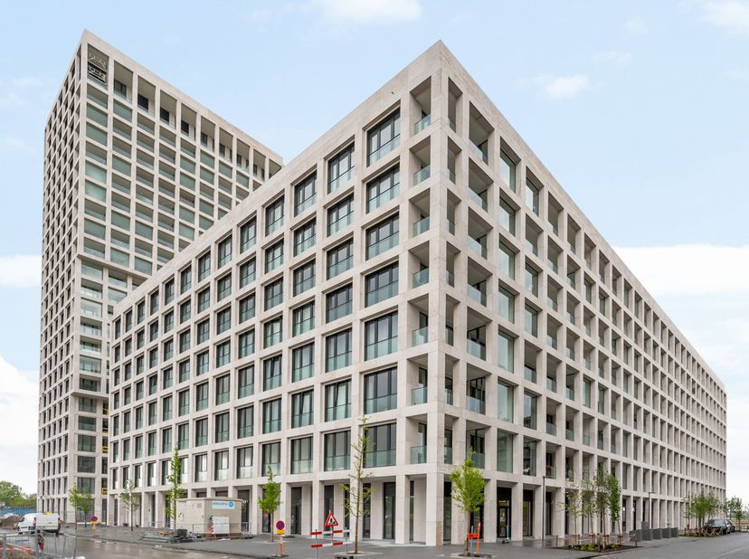 Te koop: ondergrondse parkeerplaats P120 op niveau -2, gelegen in de residentie Scheldehof op het Nieuw Zuid.&lt;br /&gt;
De parkeerplaats is vlot toegankel