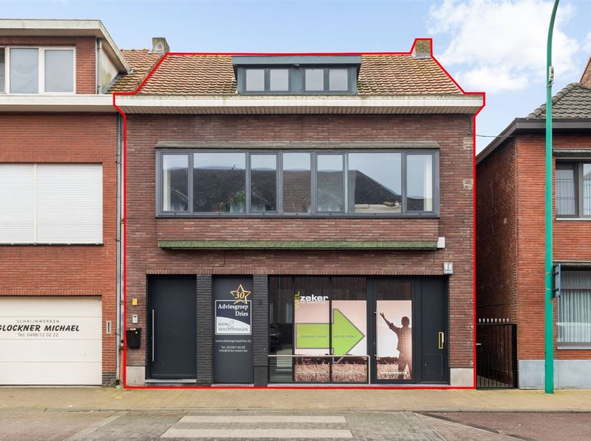 Bien professionnel à vendre
                    à 2910 Essen