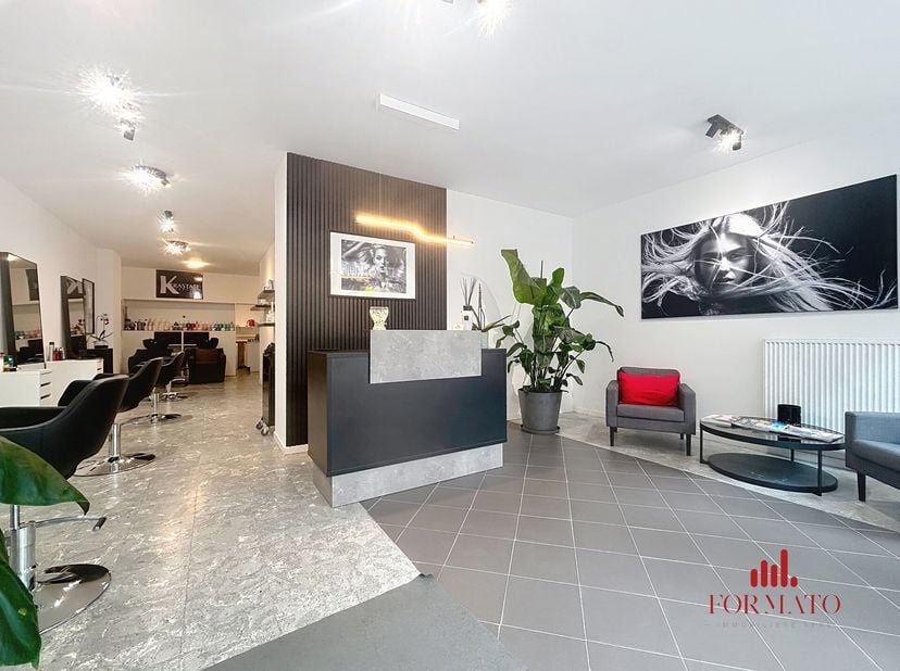 Te Koop  Handelsfonds Kapsalon  Antoine Dansaertstraat 136&lt;br /&gt;
Geweldige kans om een kapsalon over te nemen, ideaal gelegen in het hart van de stad,