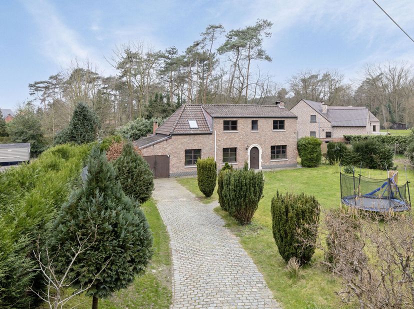 Ruime 4-Slaapkamer Woning met garage en tuin in Keerbergen!&lt;br /&gt;
Ontdek deze ruime 4-slaapkamer (mogelijkheid tot 5) woning gelegen aan de charmante