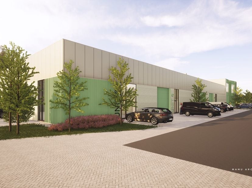 Bedrijfshal (unit 7) van 237m² is gelegen op een toplocatie aan de Gouverneur Roppesingel 12 naast de Grote Ring in Hasselt naast schuin tegenover VOK