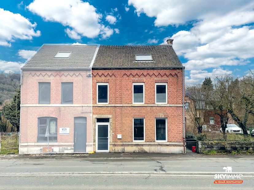 L&#039;agence  SKYIMMO vous propose cette magnifique maison 3 façades  sur la commune de Aywaille est composé comme suit :&lt;br /&gt;
RDC : Hall d&#039;entrée (4) -
