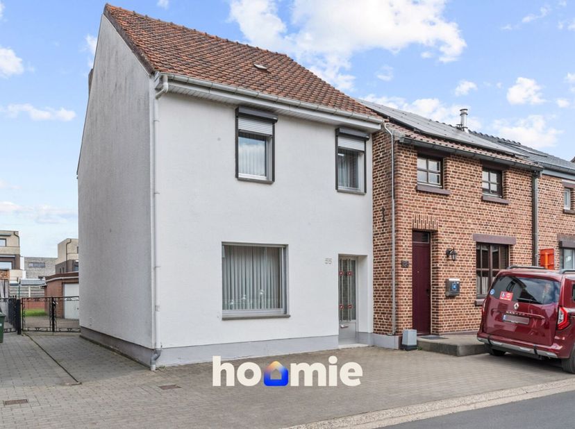 Charmante jaren 30-woning op toplocatie in Maasmechelen&lt;br /&gt;
 Steenkuilstraat 55, Maasmechelen&lt;br /&gt;
Stap binnen in deze karaktervolle woning uit de