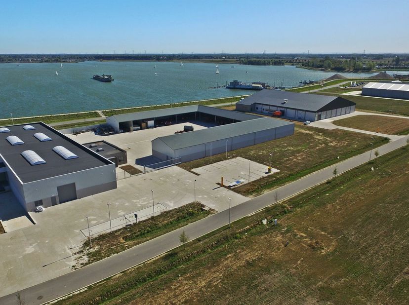 Agropolis is dé vestigingslocatie voor land- en tuinbouw (gerelateerde) bedrijven die een uniek, innovatief concept in huis hebben. Agropolis biedt be