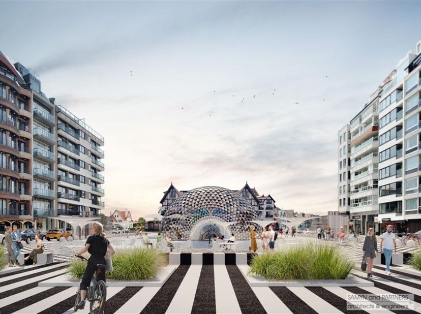 A LOUER: Garage fermé spacieux et situé très central sous la place Albert, au cur du Zoute commercial.&lt;br /&gt;
3 mètres de large et 7,48 mètres de profo
