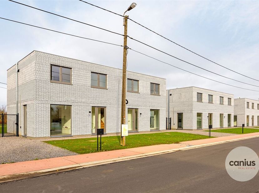 HEDENDAAGSE &amp; ENERGIEZUINIGE WONING MET 4 SLKS&lt;br /&gt;
Wij bevinden ons in Bekkevoort, een gemeente gelegen in de provincie Vlaams-Brabant. Deze woning