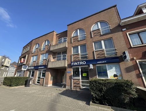                                         Appartement à louer à Erembodegem, € 800
